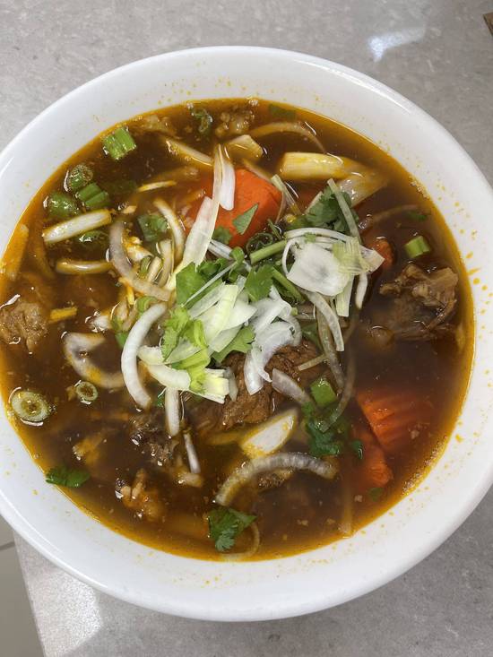 Beef Stewed with Rice Noodle Soup (Mi bo kho)