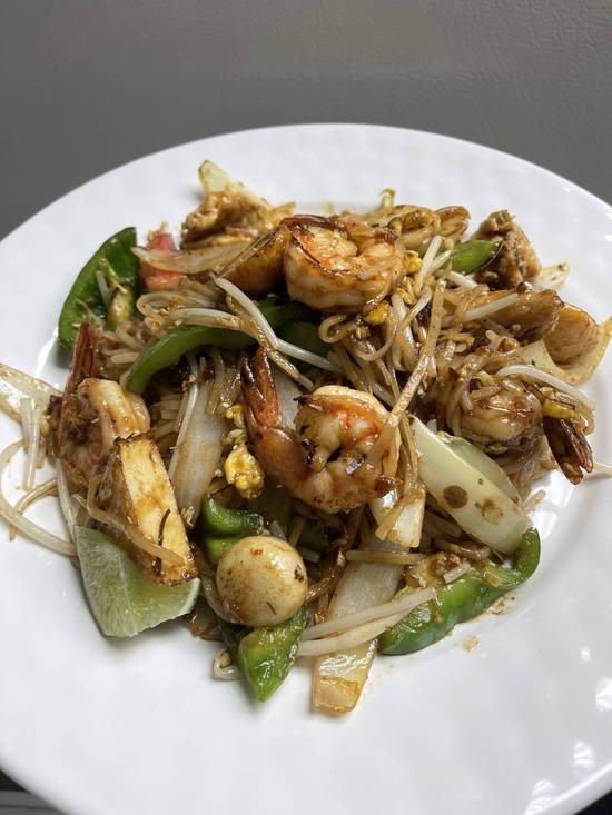 Seafood Pad Thai (Pad thai hai san)