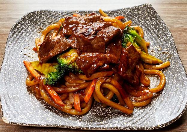 38. Udon Frit au Boeuf / Beef Fried Udon