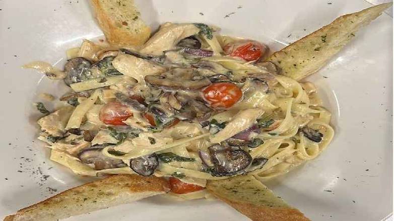 Rockefeller Chicken Fettuccini