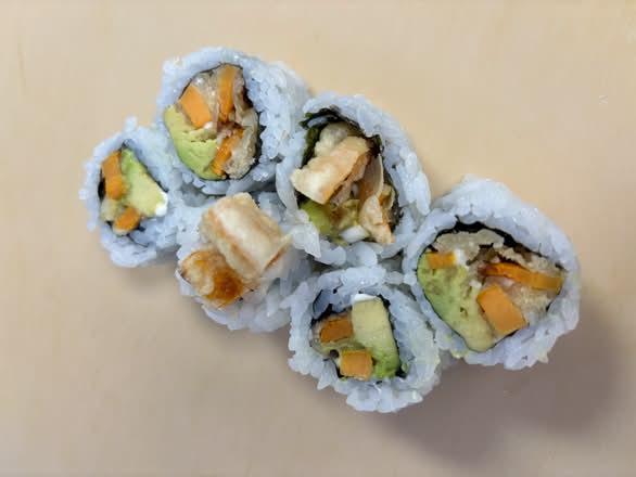 Yam & Avocado Roll (6pcs)