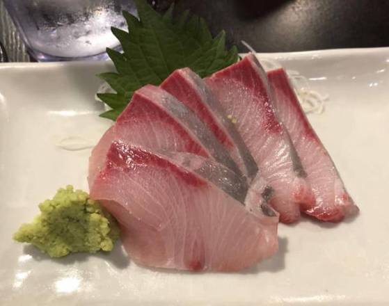 Hamachi Sashimi (3 pcs)