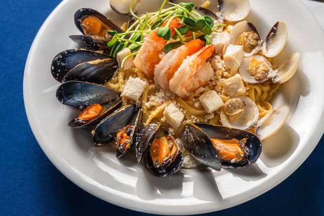 Creamy Seafood Linguine