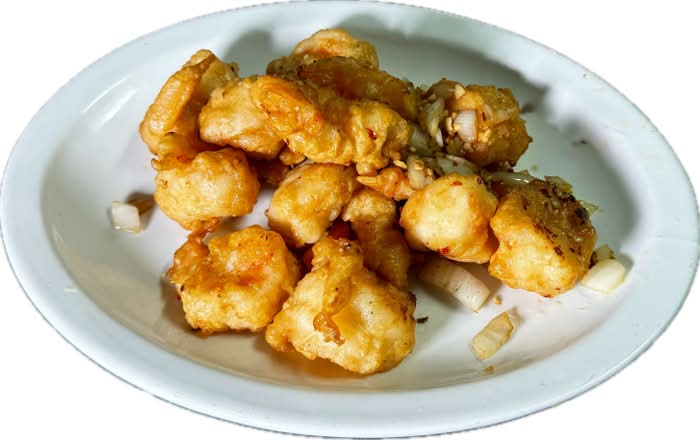 103. Salt & Pepper Shrimp - no shell / 103. Crevettes Sautées Sel Et Poivre - sans coquille