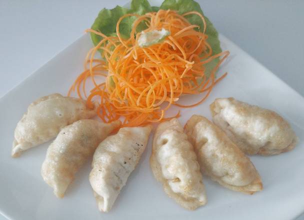 E17-Gyoza Grillé (8MXC) / Grilled Gyoza (8PCS)