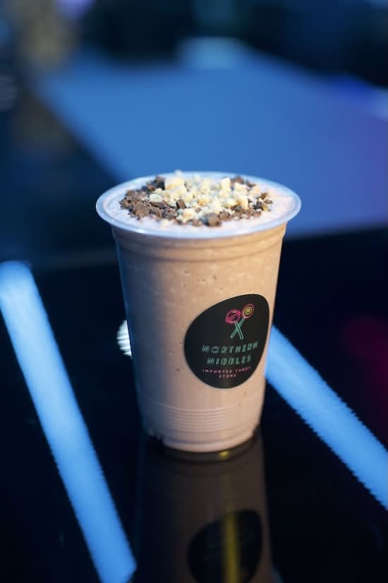 Chocolate Peanut Butter Smoothie (16 oz)