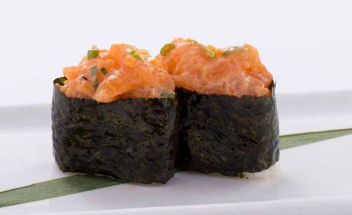 Spicy Salmon Sushi (3 Pcs)
