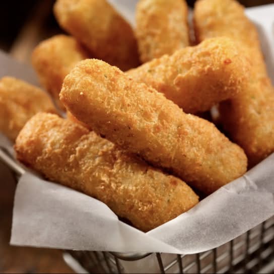 Mozzarella Sticks (8pcs)