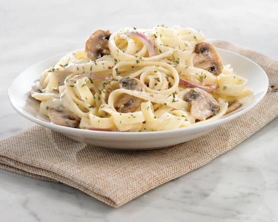 Fettuccine Alfredo Pasta