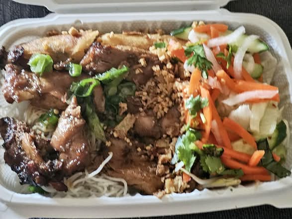 31. Grilled Lemongrass Chicken Vermicelli