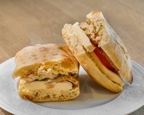 CITRON CHICKEN PESTO SANDWICH