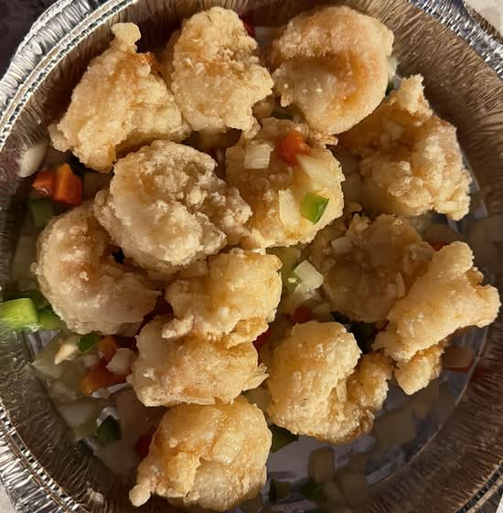Stir Fried Shrimps with Salt and Pepper (Crevette Sautée aux Sel et Poivre) (椒盐虾球)