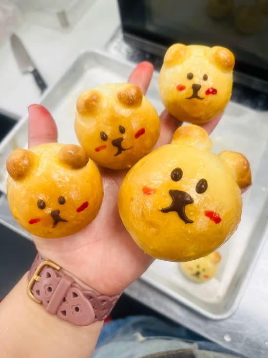 Bear Sweet Roll