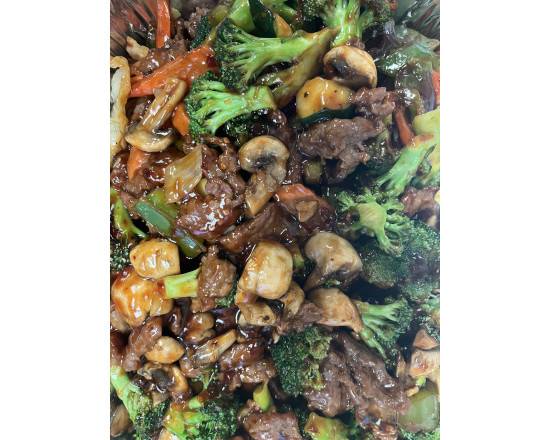107. Hunan or Szechuan Beef