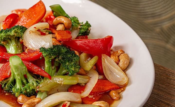 PHAD MED (FAMILY-STYLE)
