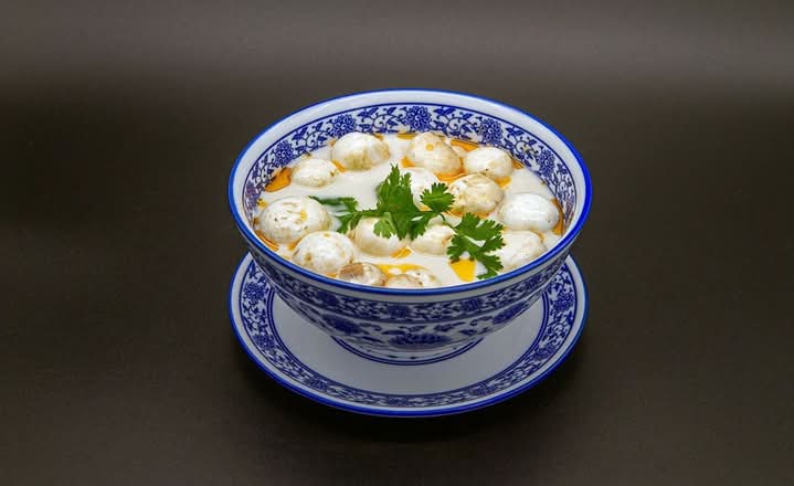 TOM KAH GAI