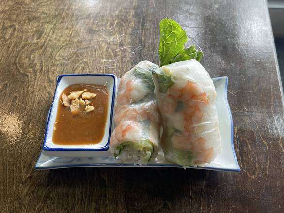 A3. Salad Rolls (2 rolls)