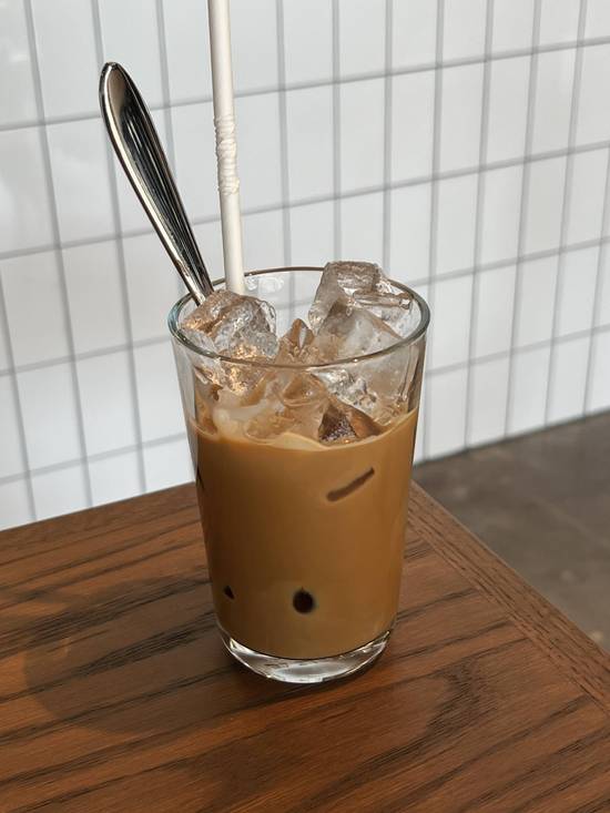 Vietnamese Iced Coffee (cà phê sữa)