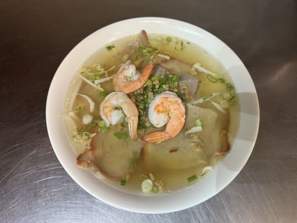 H7 Shrimp and BBQ Pork