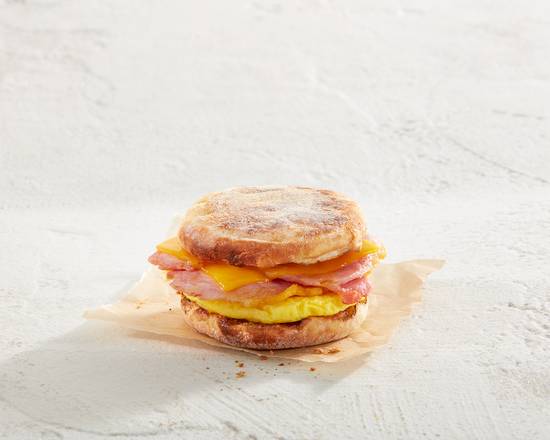 Peameal bacon & egg on an English Muffin