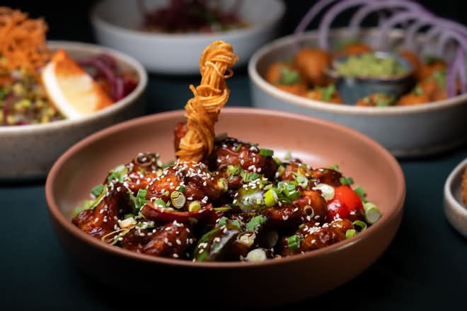 CHILLI CHICKEN