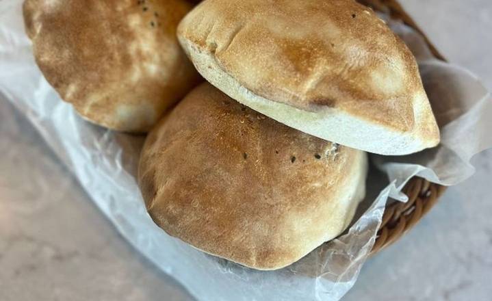 Freshly Baked Samoon Bread