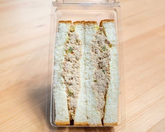 Tuna salad sandwich