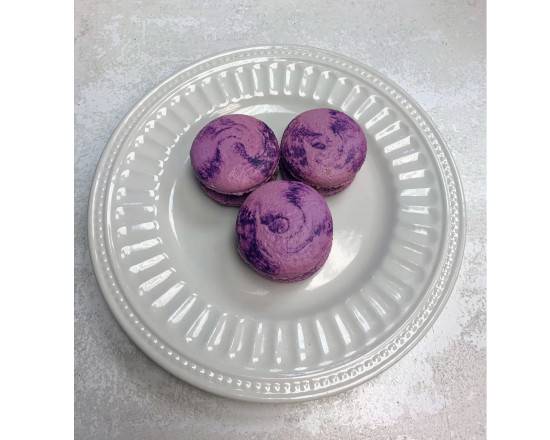 Lavender milk chocolate macaron
