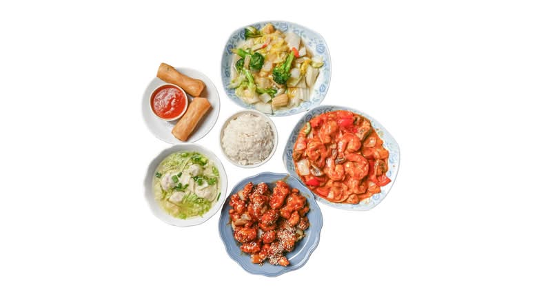CC for 2 Pers. Entrée: Soupe Wonton , 2 Rouleaux Impériaux, Poulet Général Tao (Légèrement Épicé), Crevettes Au Gingembre, Légumes Assortis, Riz Vapeur. / 2 People. Entree: Choice of Wonton Soup or Hot and Sour Soup, 2 Imperial Rolls, General Tao Chicken (Slightly Spicy), Ginger Shrimp, Assorted Vegetables, Steamed Rice. Add Pers $ 19.75