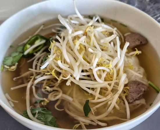 18. Pho Dac Biet (House Special)