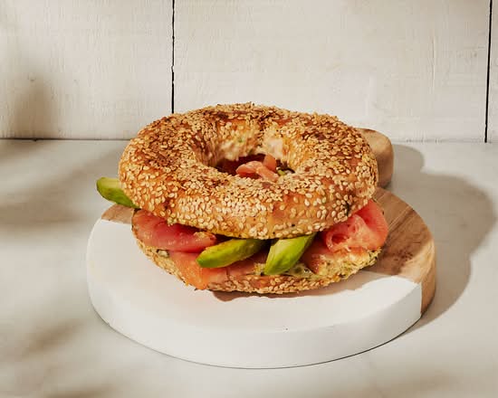 Saumon fumé et avocat / Smoked Salmon and avocado Sandwich