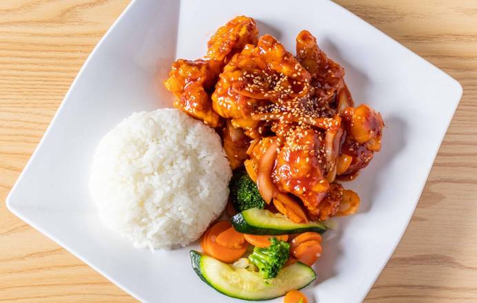 Honey Sesame Chicken with Rice and Veggie