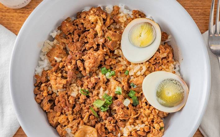 Taiwan-Style Braised Pork on Rice with Tea Egg