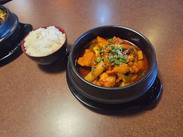Korean spicy  chicken stir-fry(닭갈비)