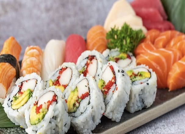 Sushi & Sashimi Gold Combo (23pcs)
