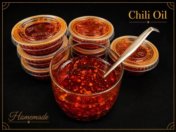 Chili Oil (2 oz)