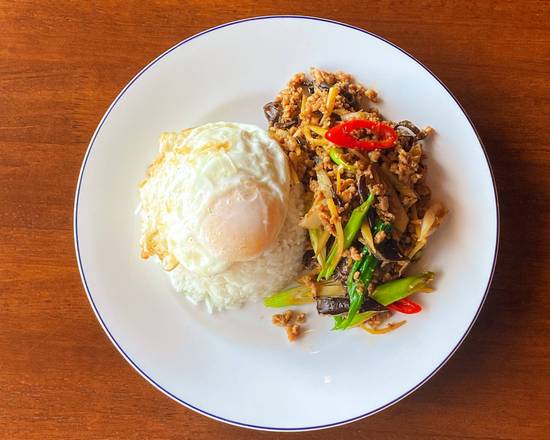Pad Khing with Fried Egg