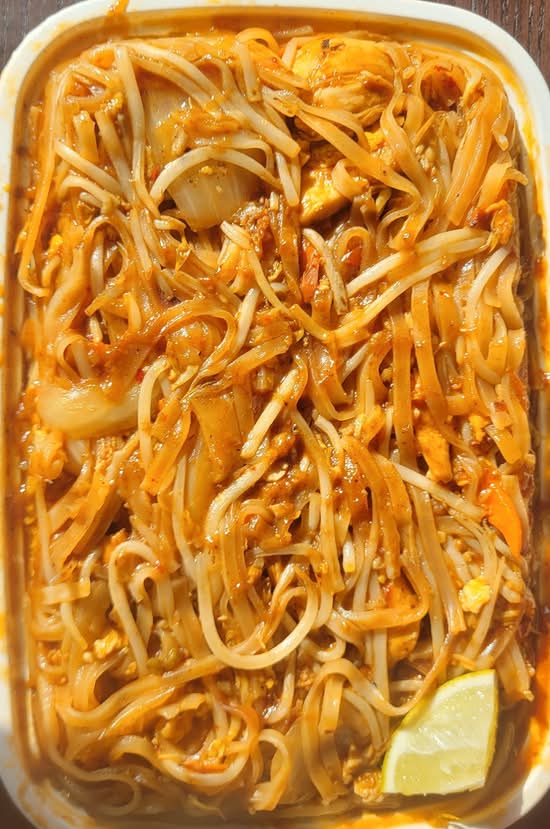 Pad Thai with Chicken