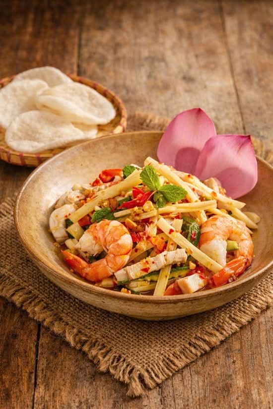 17. Gỏi Ngó Sen Tôm Bò