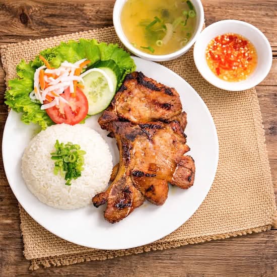 70. Cơm Tam Suon Nuong