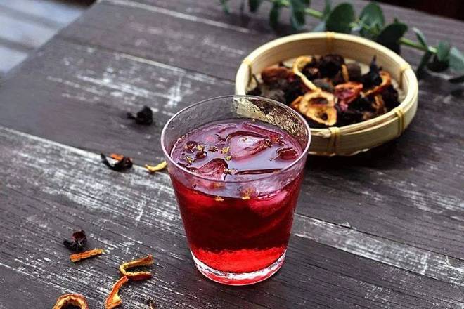 Jus de Prune Aigre-doux Fait Maison / House Made Sweet and Sour Plum Juice / 手做酸梅汤
