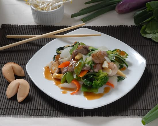 121A. Black Bean Sauce Szechuan Style Chicken or Beef