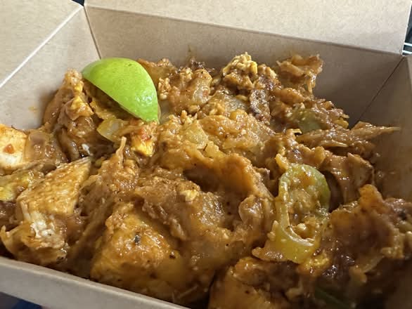 Butter Chicken & Cheese Dolphin Kothu Roti