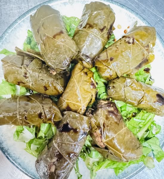 Grape Leaves (6 pcs)