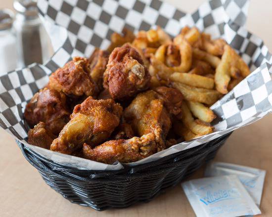 Repas ailes de poulet / Chicken Wings meal