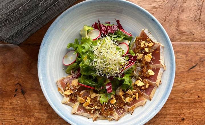 Tuna Tataki Salad