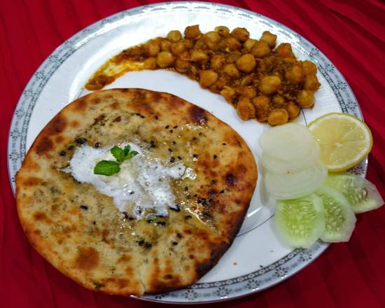 Amritsari Kulcha Chana