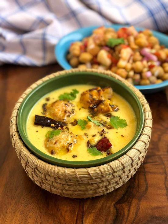 kadhi pakoda (Large)