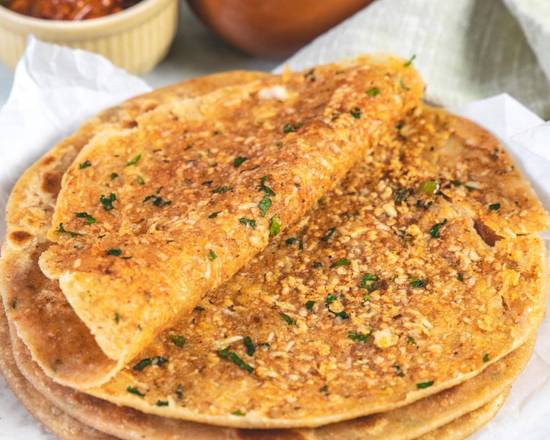 Paneer paratha with dahi and achar