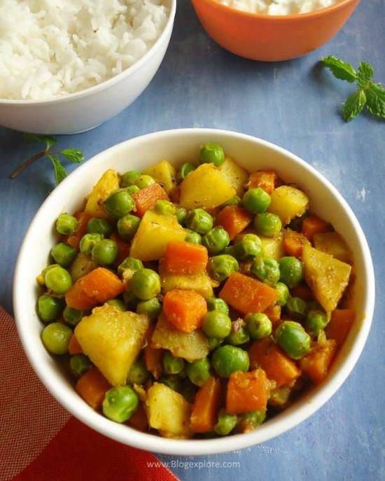 ALOO GAJAR MATAR (NO ONION/NO GARLIC)